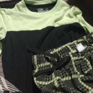 Cat & Jack Lime & Black Long Sleeve Sleepwear Set XS (4/5)